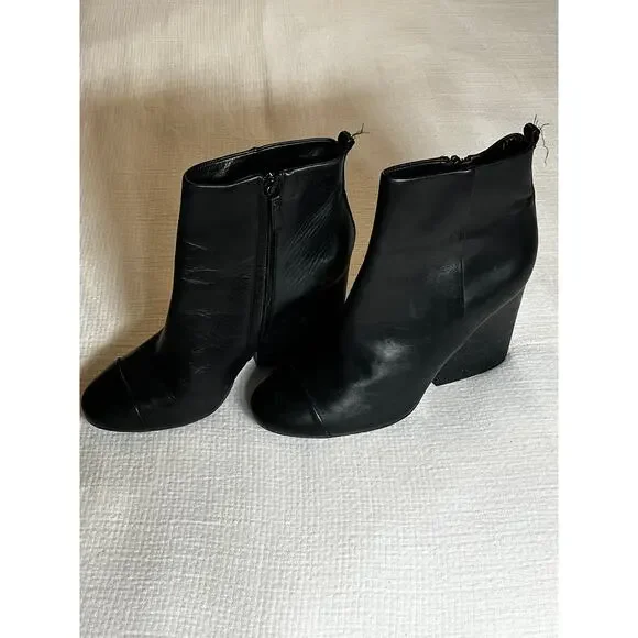 Tory Burch Black Leather 4" Heel Boots Women's Size 10M - Picture 2 of 8